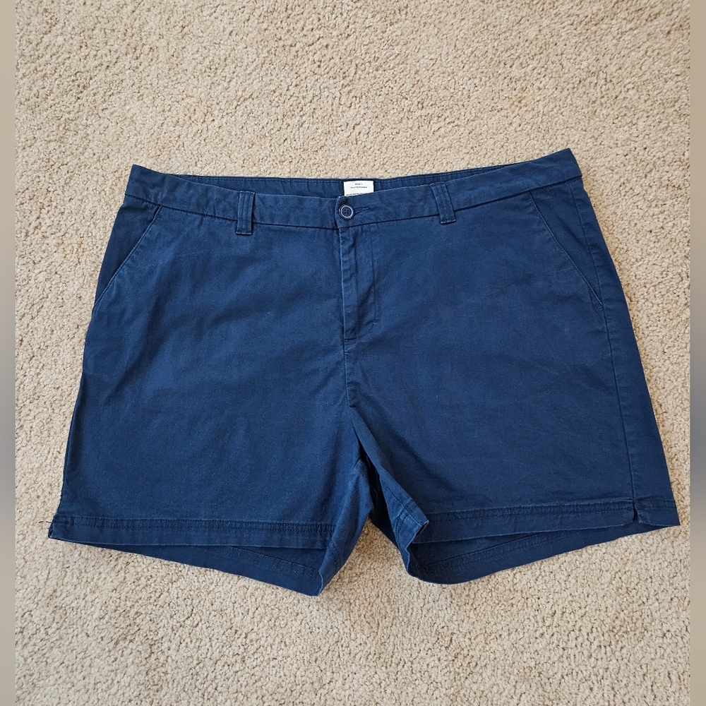 Magellan Outdoor Women's Size 18 Navy Blue Shorts with Pockets